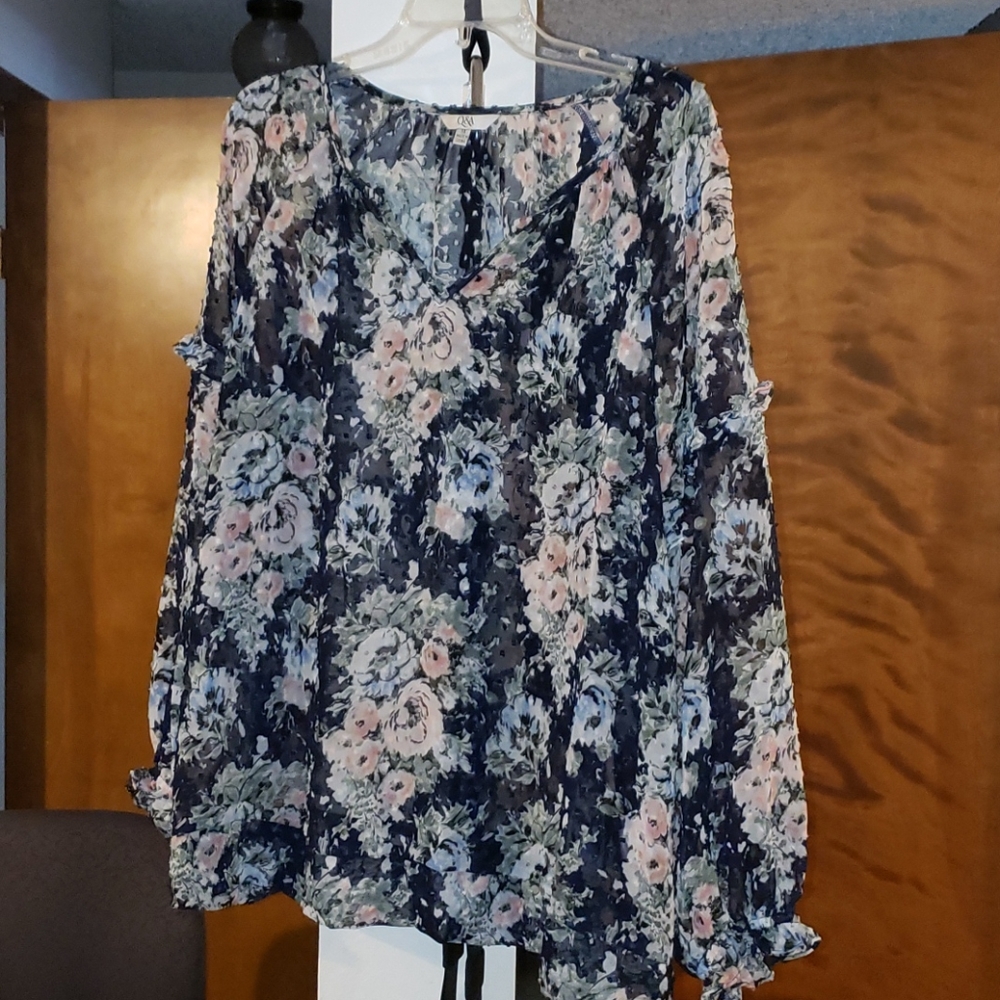 Long sleeve blouse navy with flowers 1X